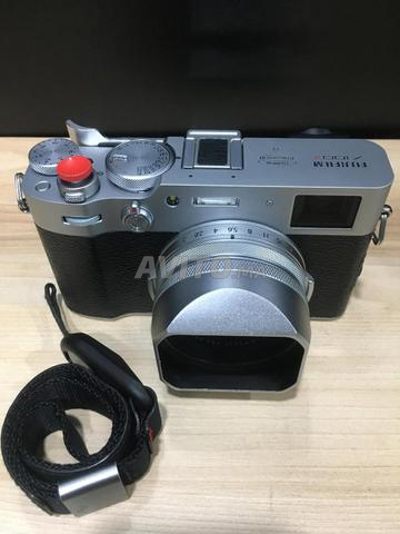 كاميرا FUJIFILM X100 V الفضية بحالة شبه جديدة
