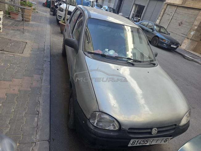 opel corsa essence 