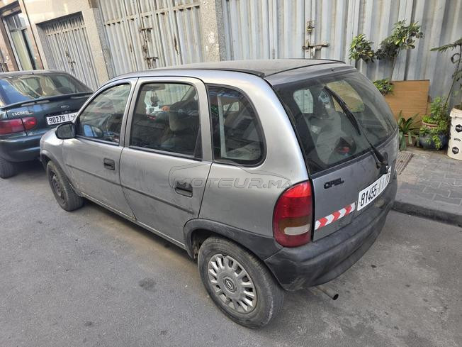 opel corsa essence 
