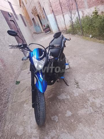 دراجة نارية بيكر بحالة جيدة، ثمن مناسب - 2