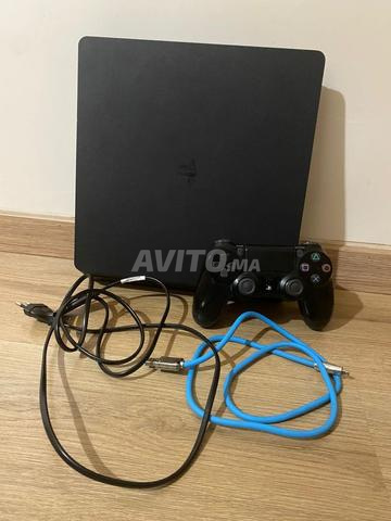 🎮 PS4 Slim 1To avec manette et jeux - 2