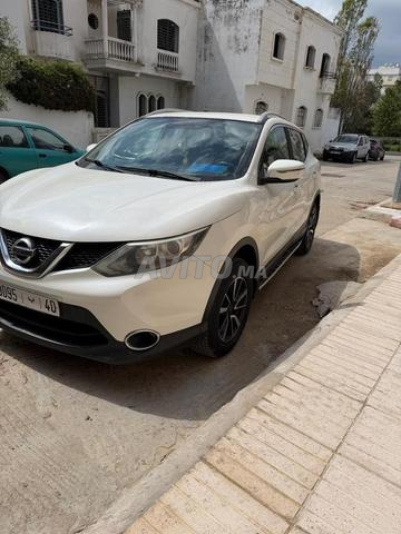 سيارة للبيع ما زالت نقية، اليد الأولى