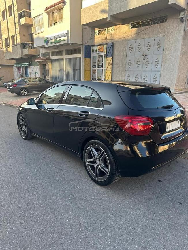 Mercedes-Benz 180 Diesel Automatique 2016 à Temara
