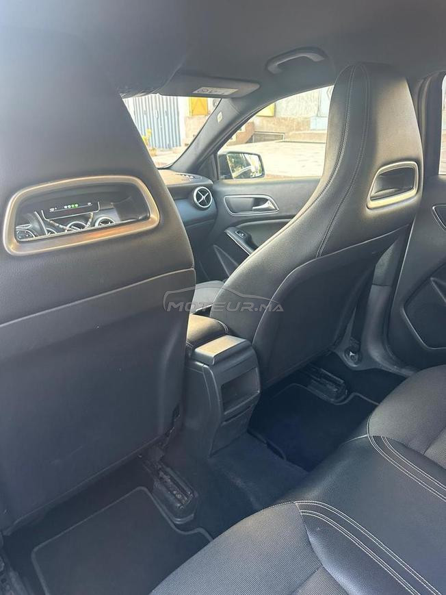Mercedes-Benz 180 Diesel Automatique 2016 à Temara