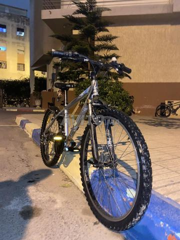 دراجة روك رايدر ألومنيوم نظيفة