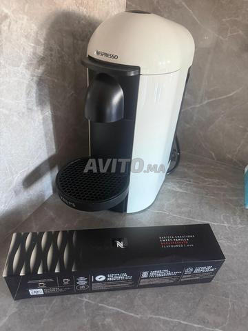 Machine à café Nespresso, état neuf, Vertuo