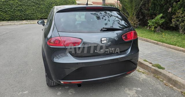 سيات ليون ديزل يدوية 2012 بالدار البيضاء