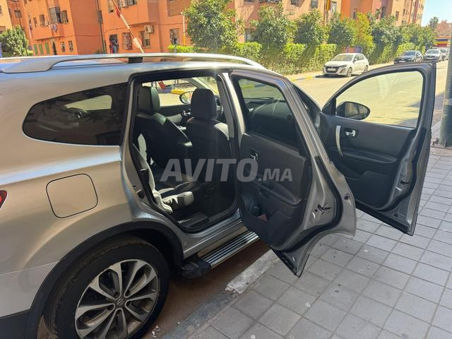 سيارة مستعملة بحالة جيدة