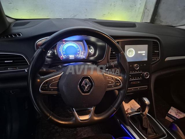 ميغان سيدان إنتنس - 2