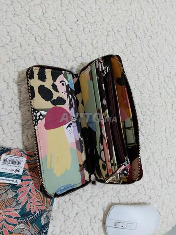 Porte-monnaie de marque parfois