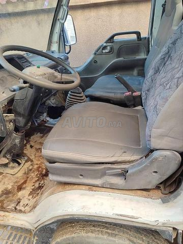 Camion Isuzu nkr - 2