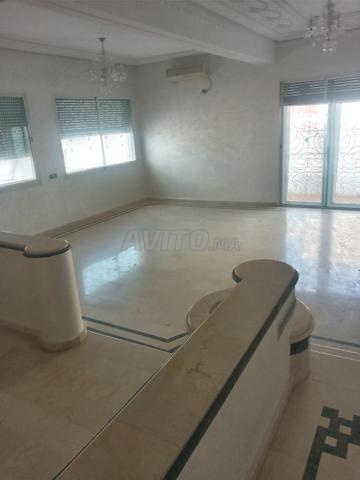 Appartement à louer décoration spéciale - image 3