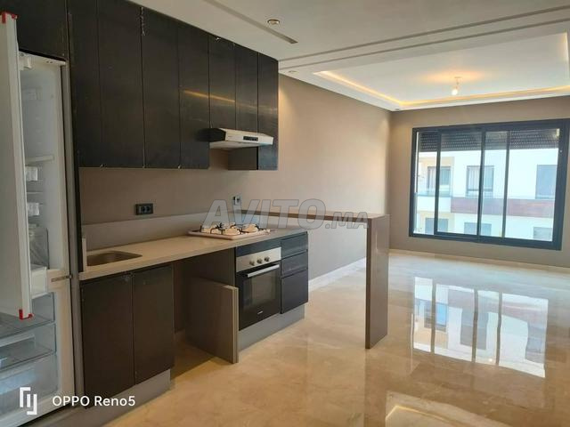 Studio vide 50m² Palmier TRAM