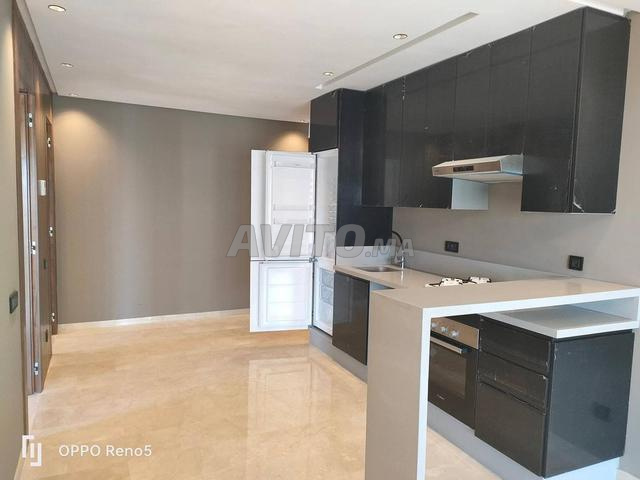 Studio vide 50m² Palmier TRAM - 2