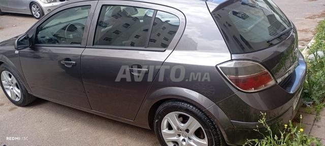 أوبل أسترا بنزين 2010 - 2