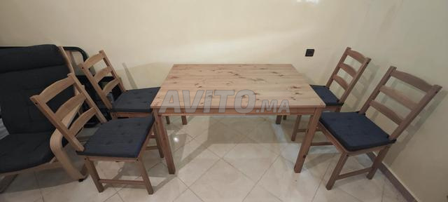 Table IKEA JOKKMOKK avec 4 chaises - 2