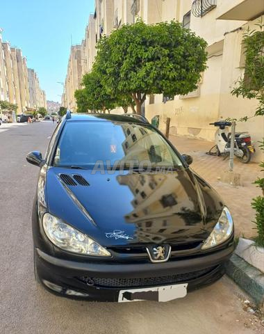 Voiture marque Peugeot