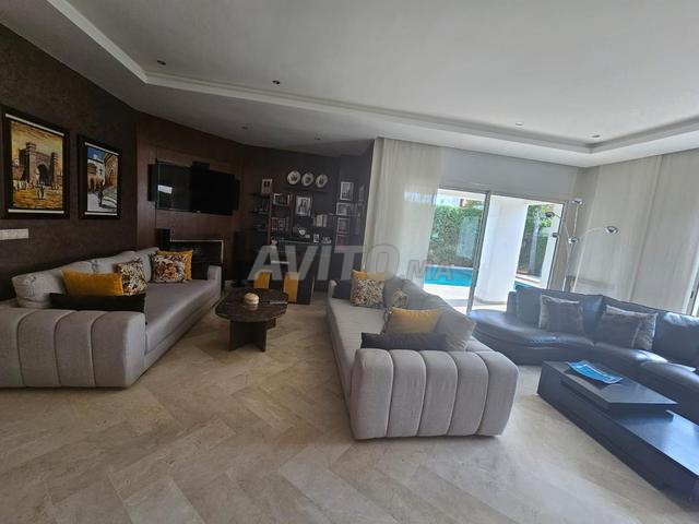 فيلا رائعة لم تسكن من قبل (جنوب) في المنزه - 2