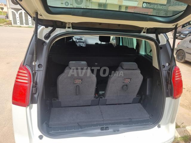 بيجو 5008 ديزل 2025 7 مقاعد - 2