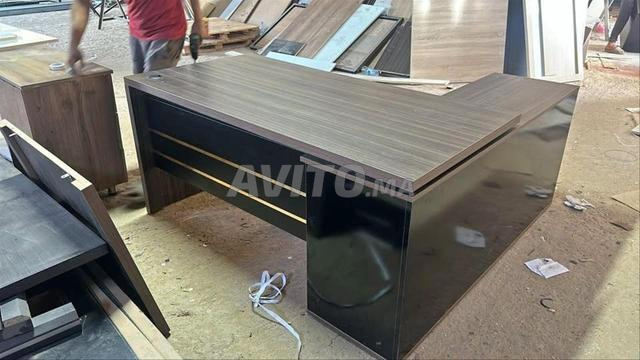 المكاتب مع الخزانة المتوفرة فوراً - 2