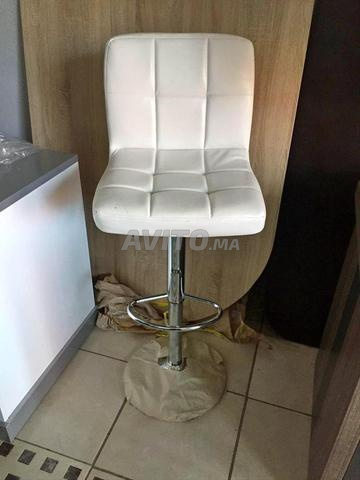 🪑 Tabouret (chaise haute) moderne et confortable - 2