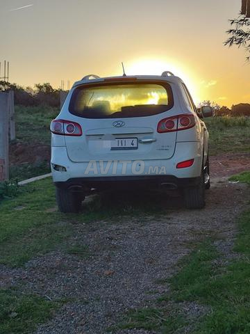 هيونداي سانتافي سيارة عائلية قوية ومريحة