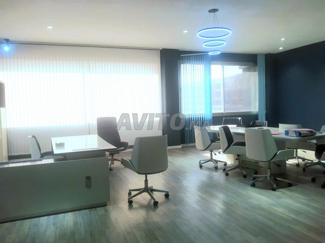 Plateau Bureau 65 m² vue sur mer à Roches Noires