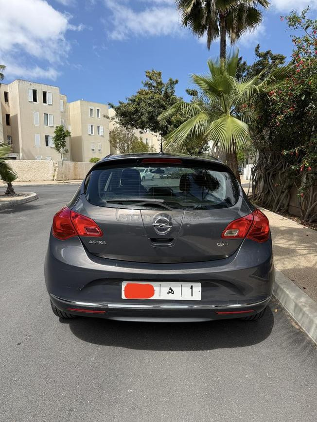 Opel Astra Diesel Manuelle 2014 à Rabat
