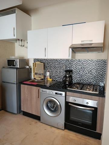 TRES BEAU STUDIO À LOUER - image 5