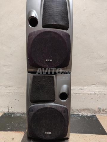 2 haut-parleurs AKAI d'origine 160w