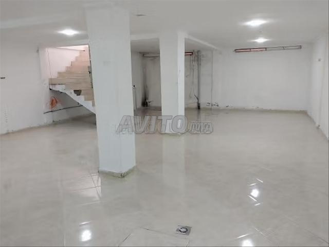 Local avec sous sol pour dépôt ou Bureau - 2