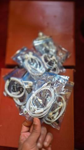 كابل تايب سي / كابل في 8 / سماعة