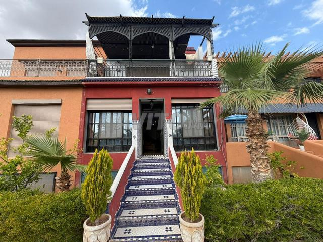 فيلا جميلة للإيجار، 12 كم على طريق ورزازات