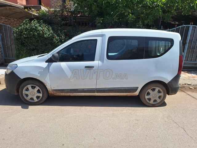 داسيا دوكر ديزل يدوية 2019 بالدار البيضاء