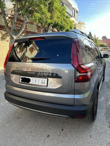 Dacia Jogger Diesel Manuelle 2024 à Tanger - 2