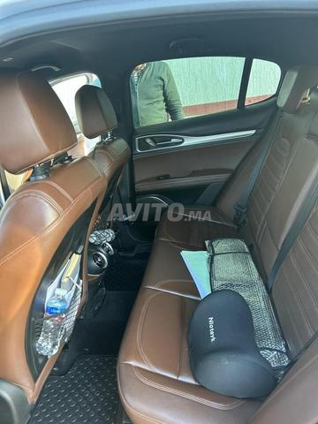 ألفا روميو ستلفيو 2021 / كيو 4 - 2