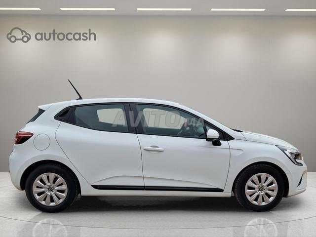 1249 - رينو كليو 2022 مفحوصة مع تمويل - 2