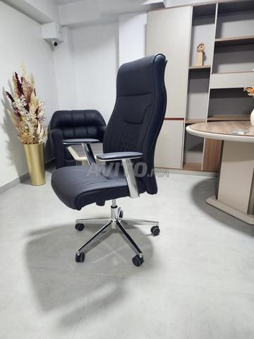 Chaise qui dépasse les attentes - 2