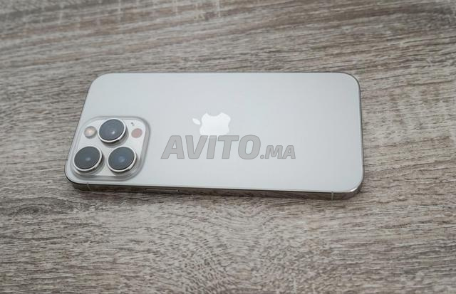 iPhone 15 pro max très bon état