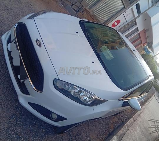 فورد فييستا بنزين