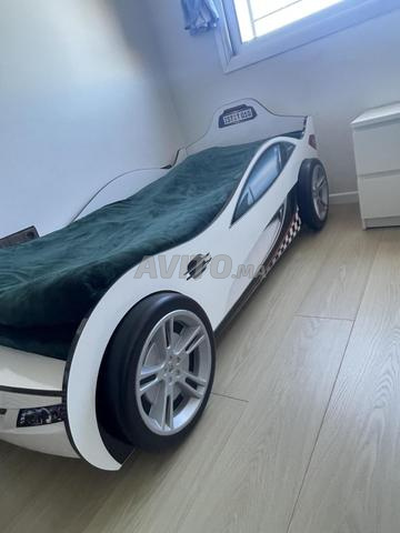 2 أسرة سيارة للأطفال بحالة جيدة جداً. - 2