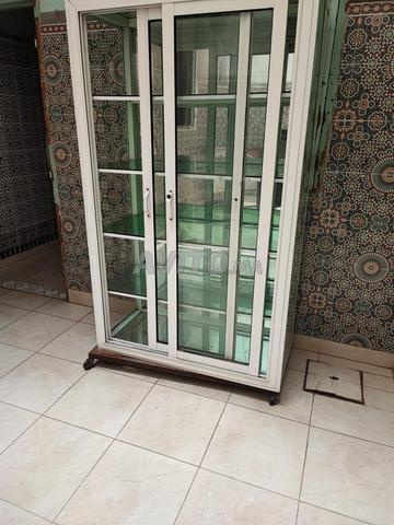 Vitrine en aluminium et verre - 2