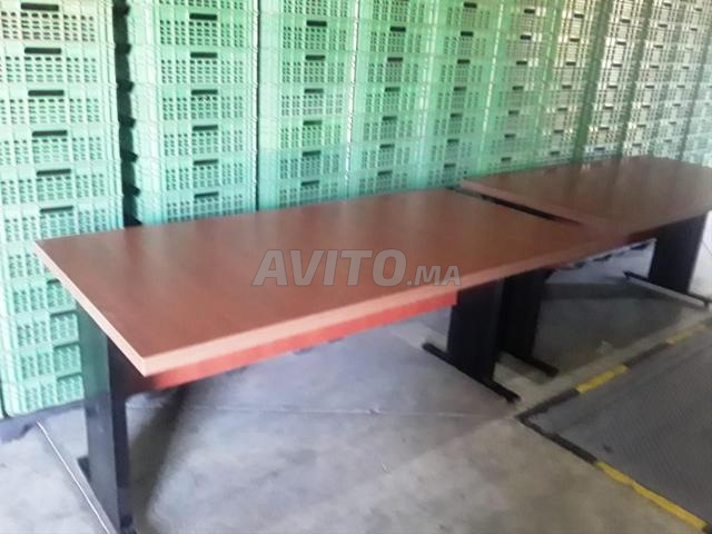 مكاتب شبه معدنية