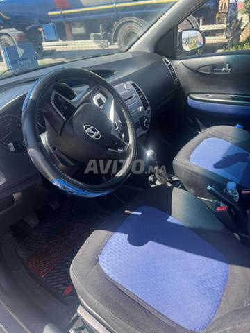 Hyundai i20 Essence Manuelle 2011 à Marrakech - 2