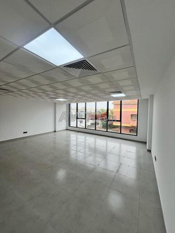 À LOUER – Plateau bureau de 61 m² neuf avec garage - 2