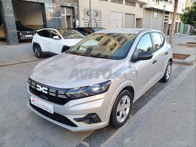 DACIA Sandero Essence première main 1