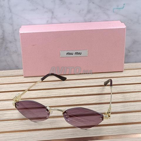 نظارات شمسية أنيقة Miu Miu MM9540 - 2