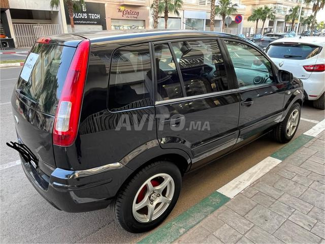 فورد فيوجن بنزين يدوية 2011 في أغادير - 2