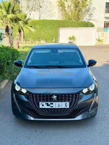 Peugeot 208 Allure 2023 1er main