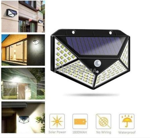 Applique murale solaire - 2